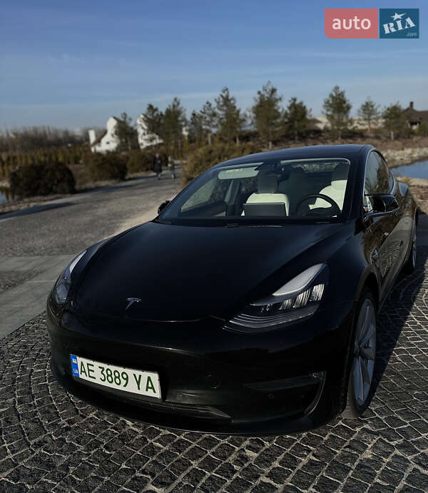 2019 tesla model 3