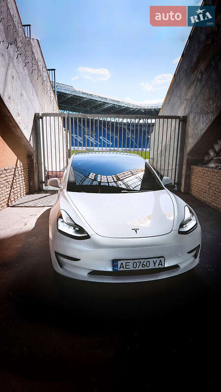 2020 tesla model 3