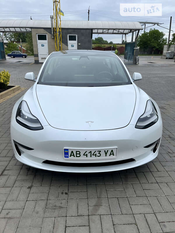 2019 tesla model 3