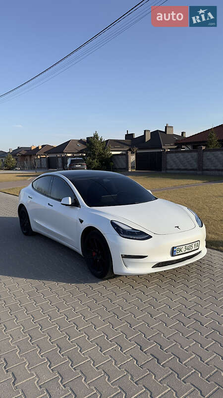 2020 tesla model 3