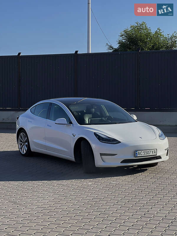 2019 tesla model 3