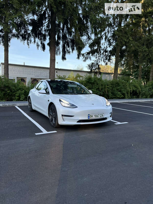 2020 tesla model 3