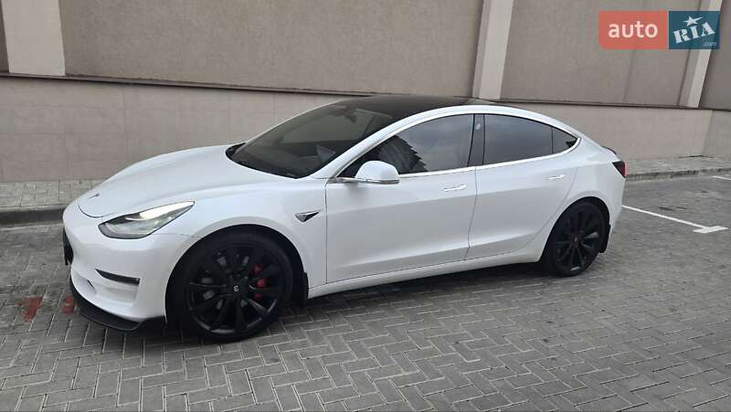 2019 tesla model 3