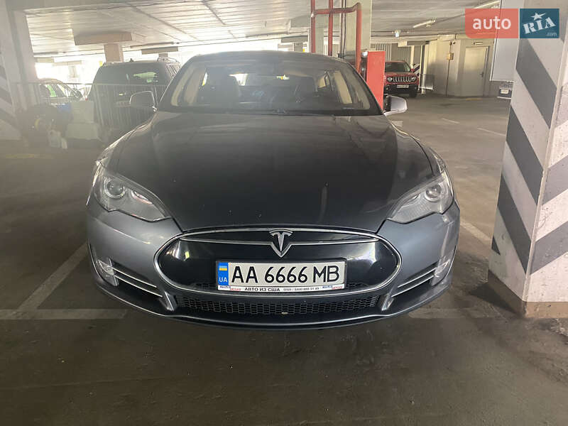 2013 tesla model s