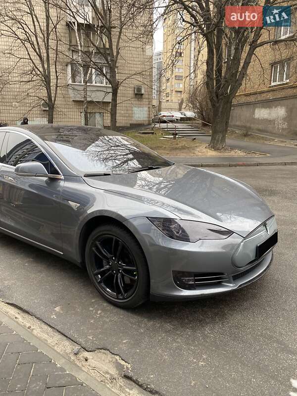 2013 TESLA Model S