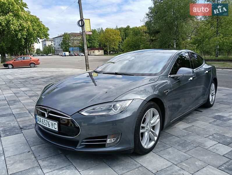 2013 TESLA Model S