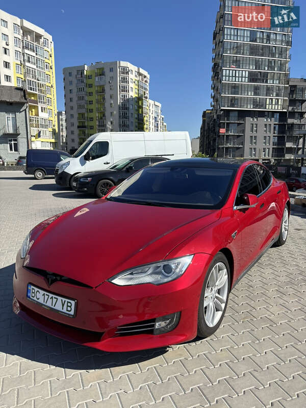 2016 TESLA Model S