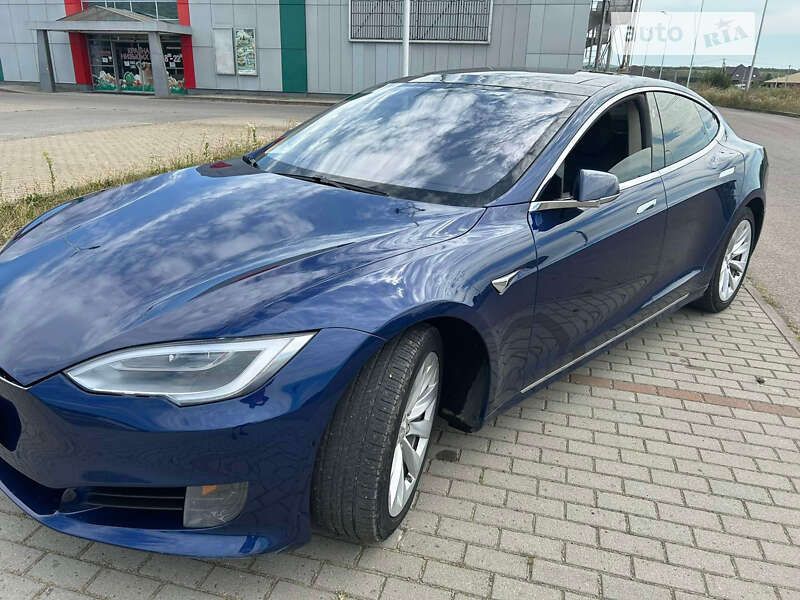 2017 TESLA Model S