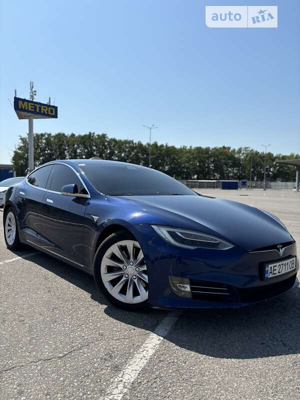2017 TESLA Model S