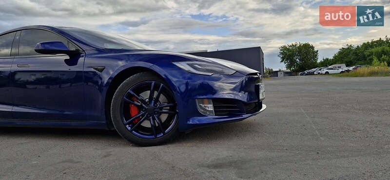 2016 TESLA Model S