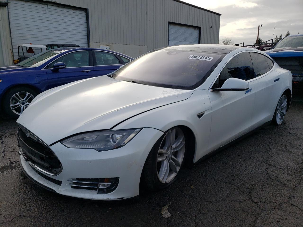2015 TESLA Model S