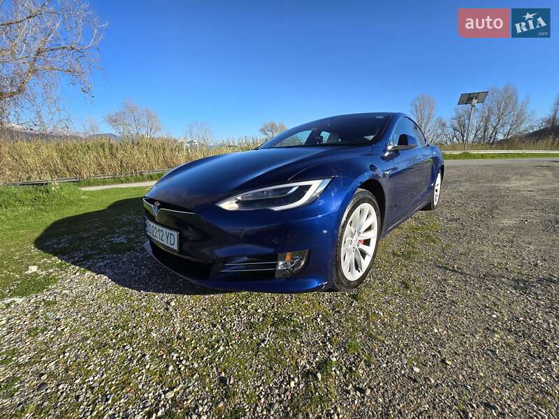 2016 TESLA Model S