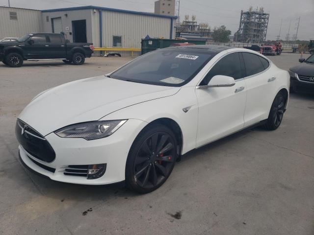 2015 TESLA Model S