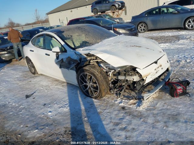 2022 TESLA Model S