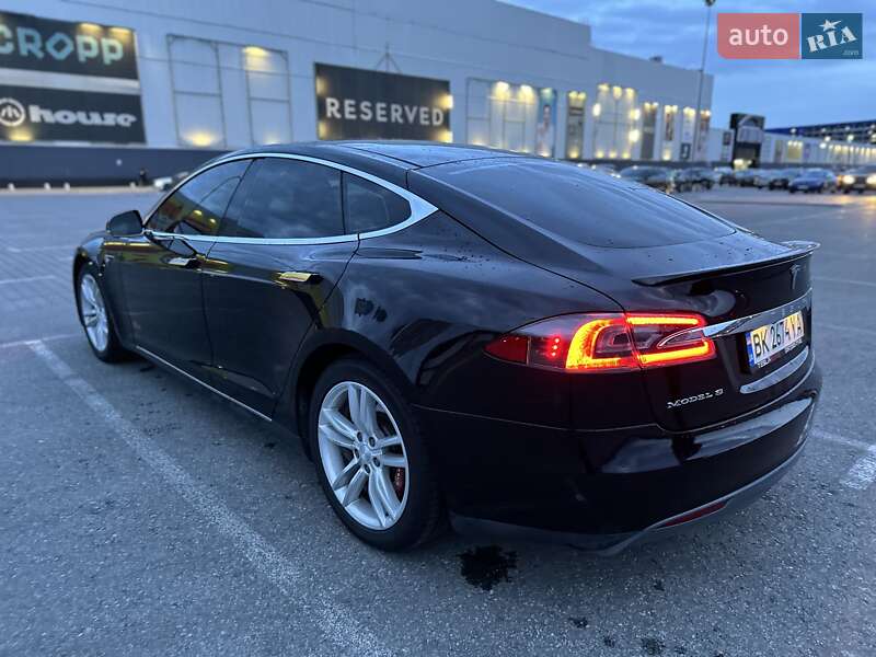 2015 tesla model s