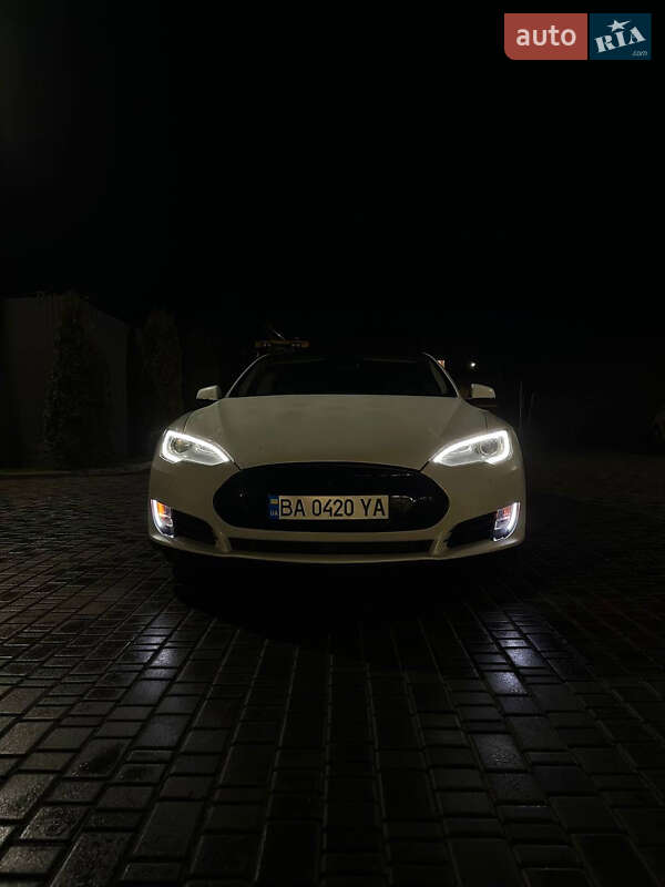 2014 tesla model s