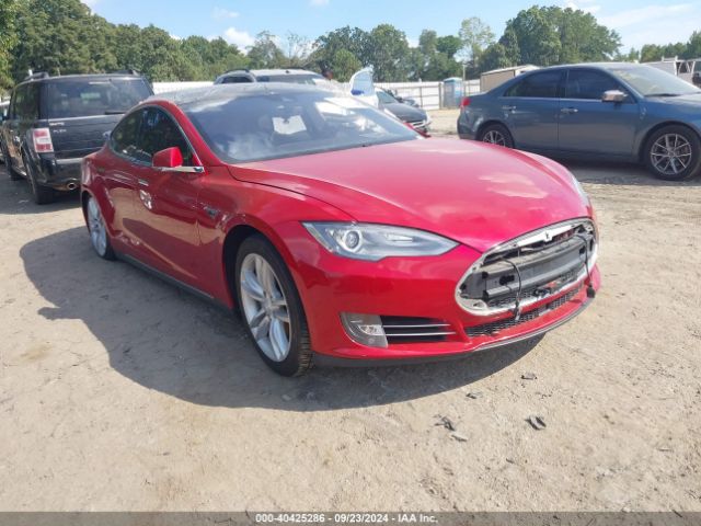 2015 TESLA Model S