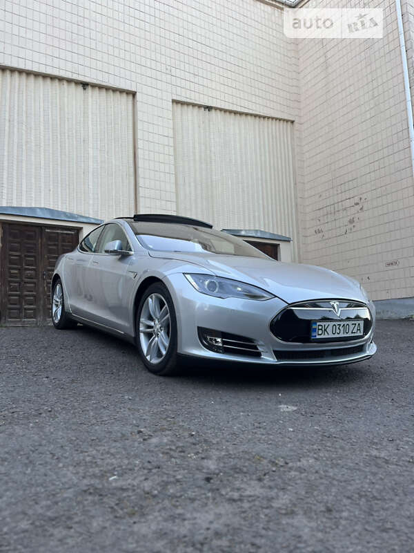2015 tesla model s