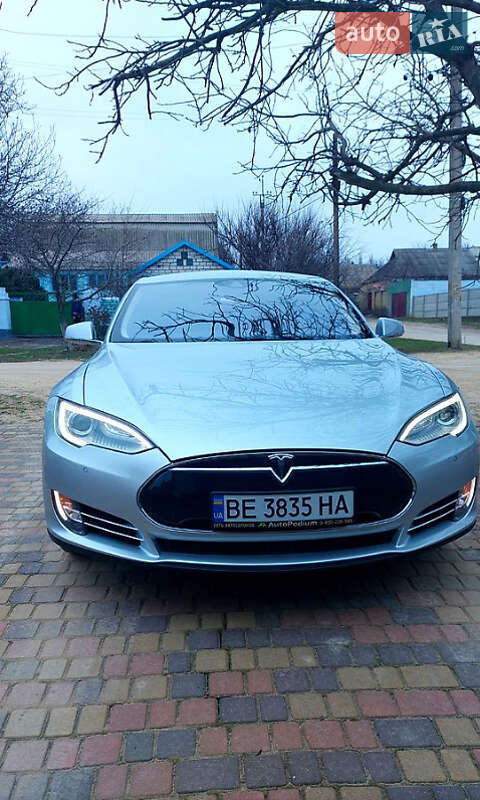 2015 tesla model s