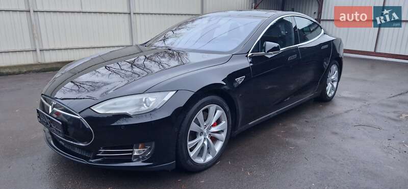 2014 TESLA Model S