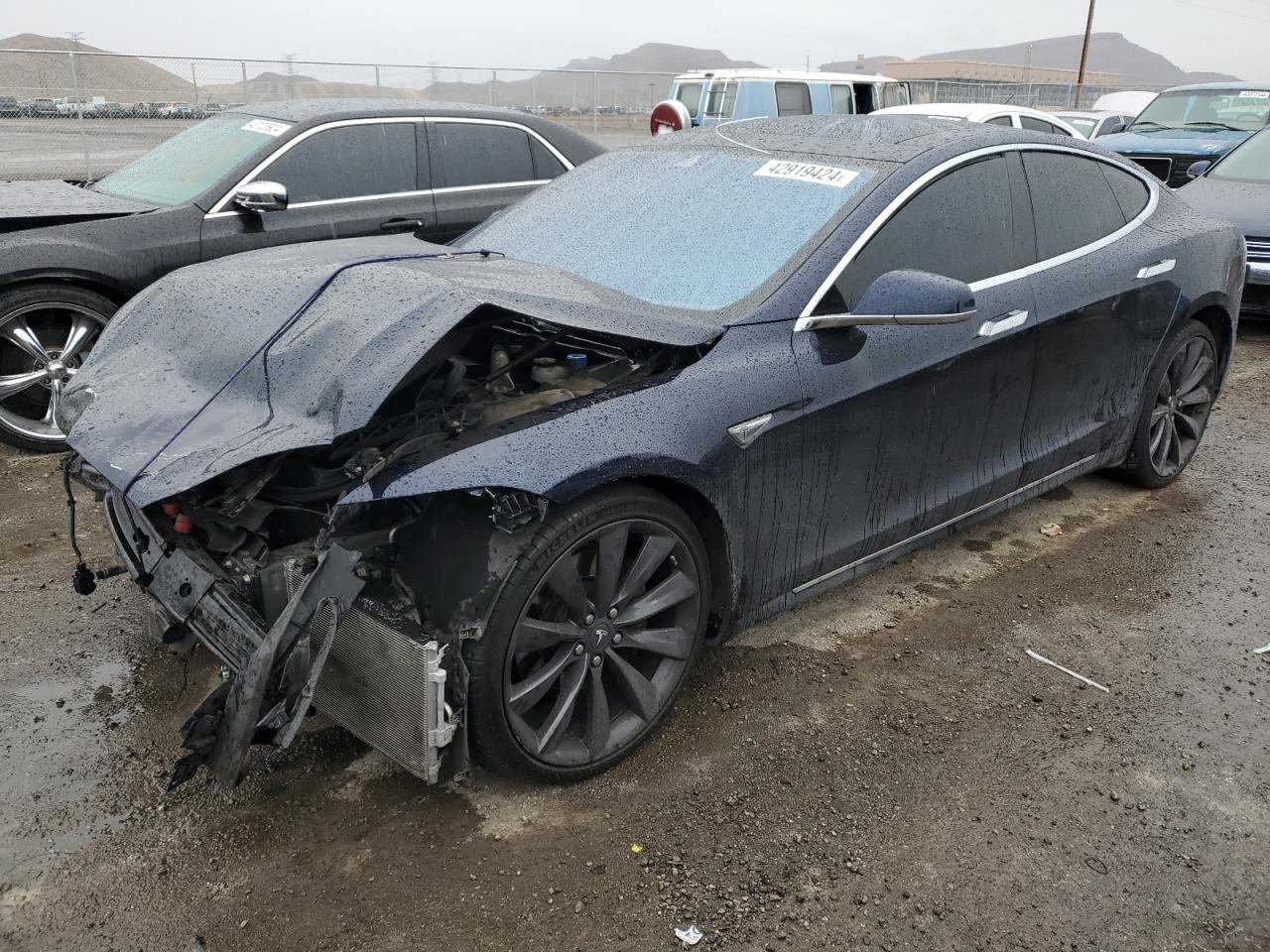 2015 TESLA Model S