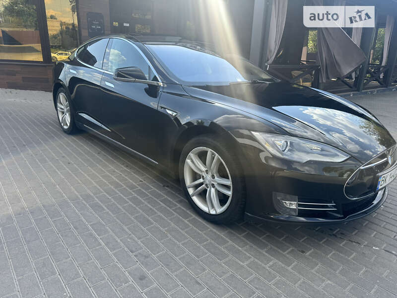 2014 tesla model s