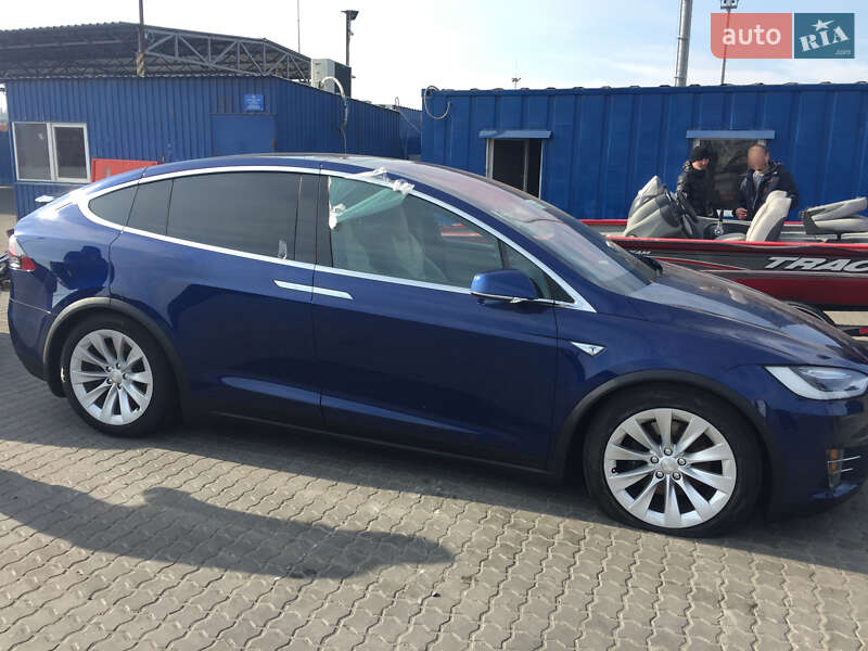 2016 TESLA Model X