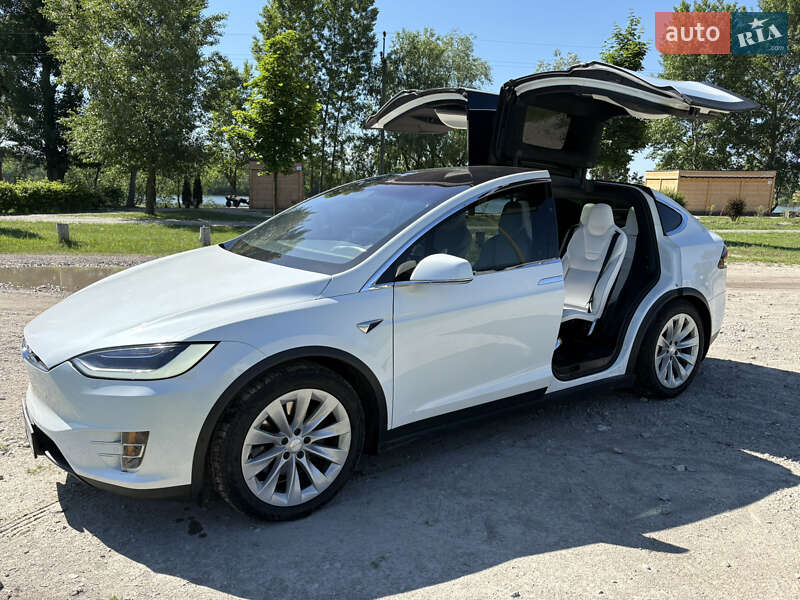 2017 tesla model x