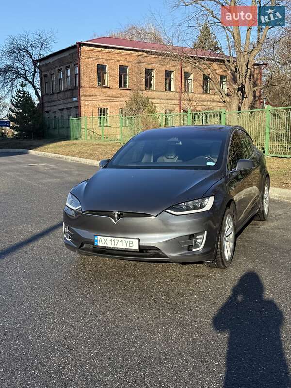 2017 tesla model x