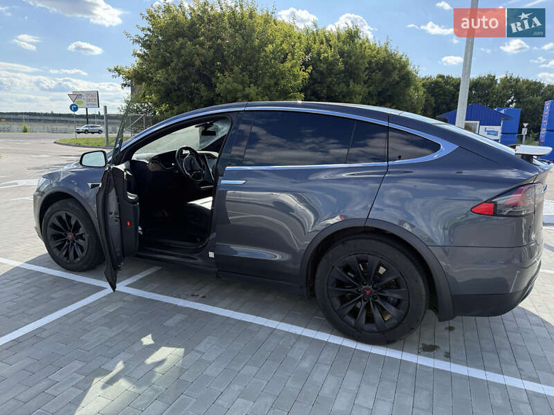2017 tesla model x