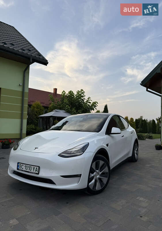 2021 tesla model y