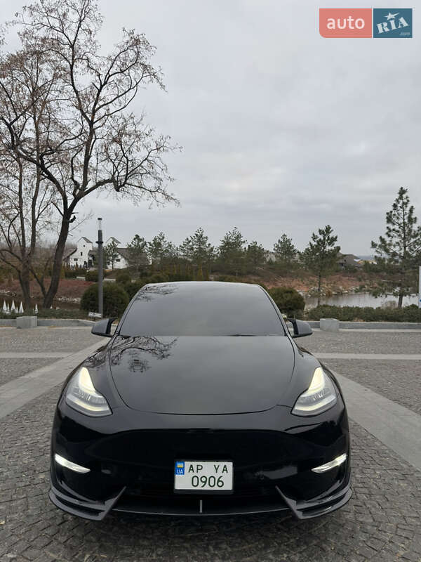 2021 TESLA Model Y
