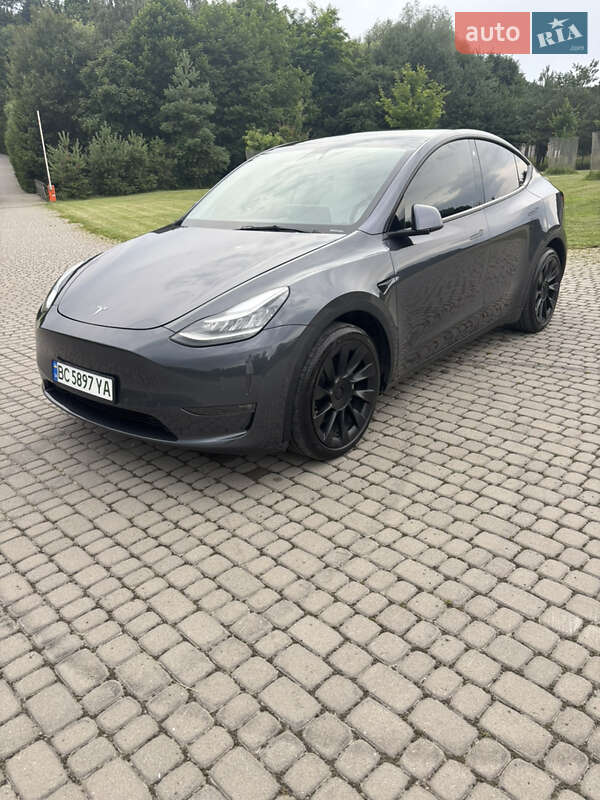 2021 tesla model y