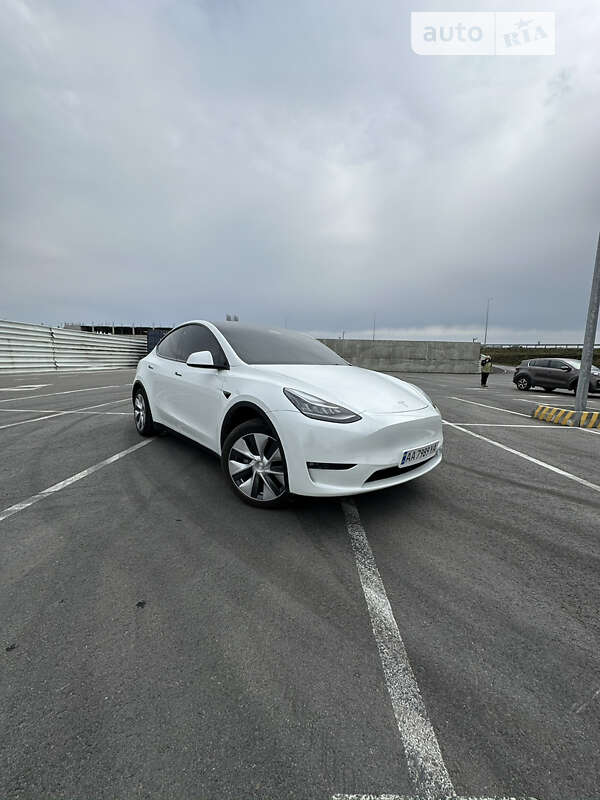 2021 tesla model y