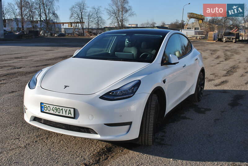 2021 tesla model y