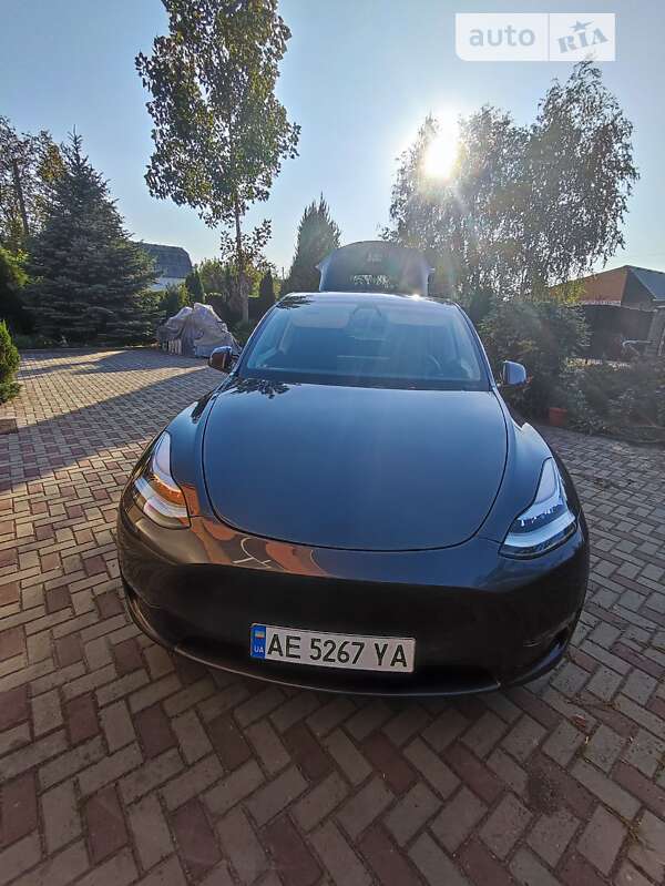 2020 tesla model y