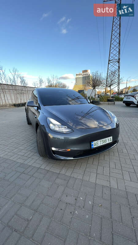 2021 tesla model y