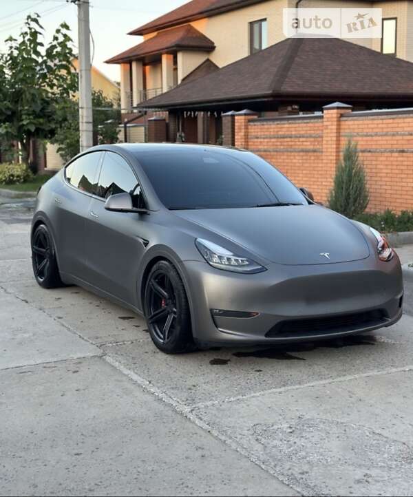 2021 tesla model y