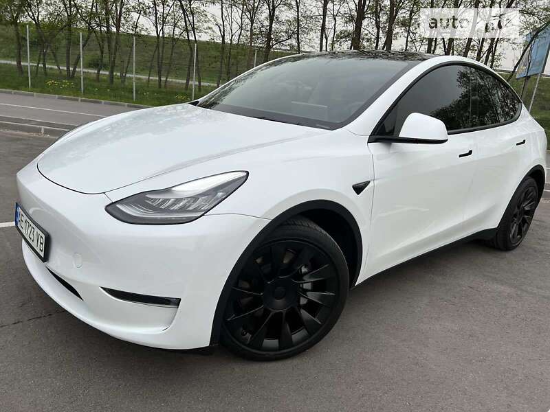 2021 tesla model y