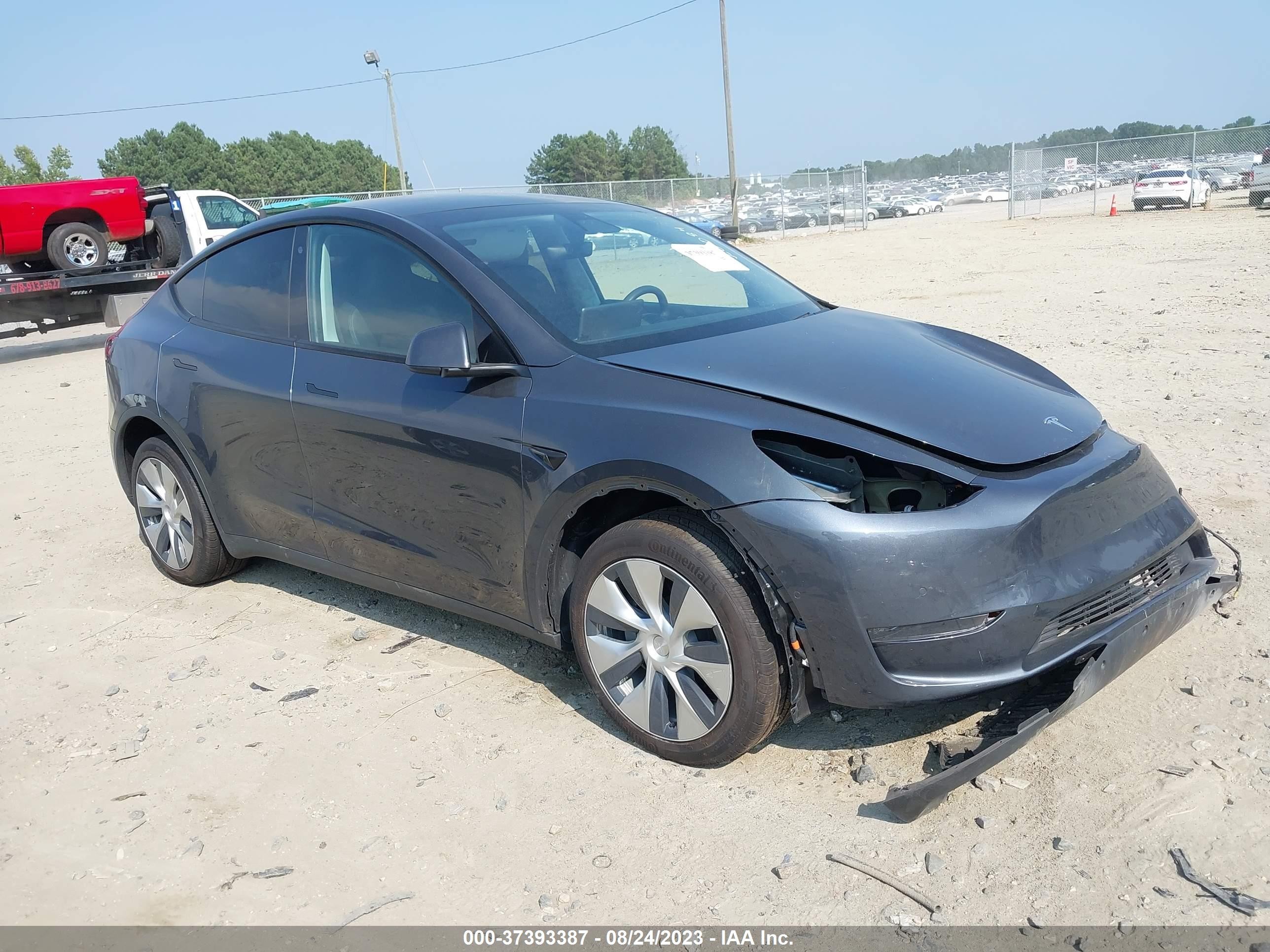 2020 tesla model y