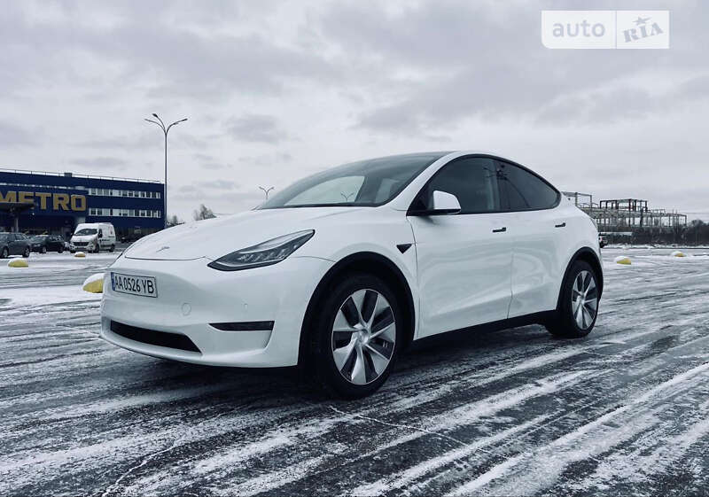 2020 tesla model y