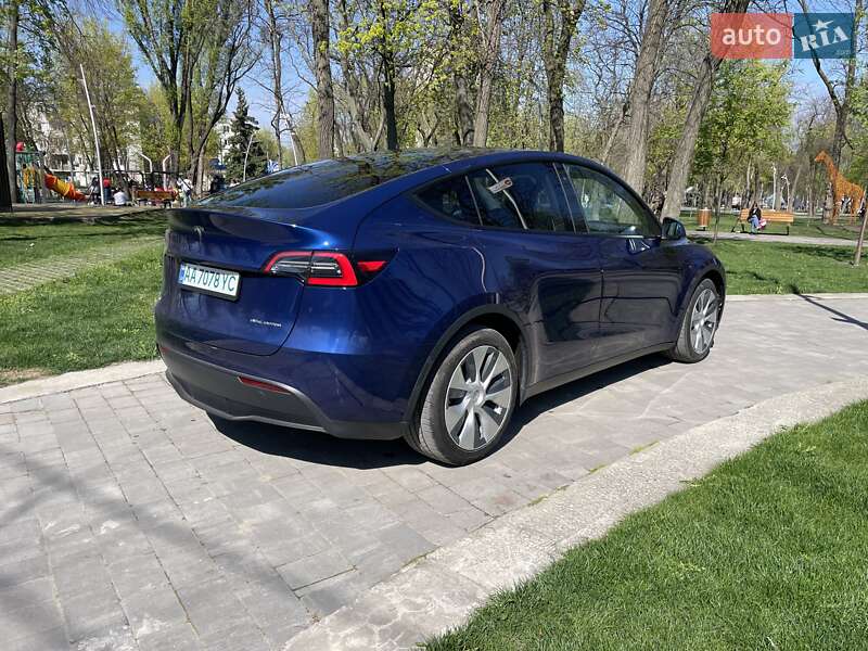 2020 tesla model y