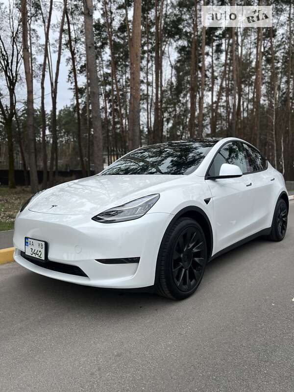 2020 tesla model y