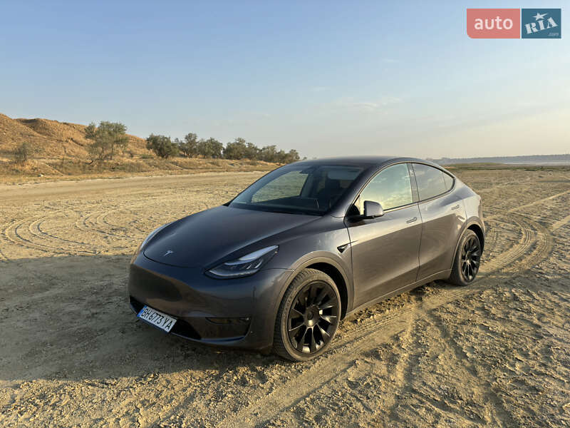 2021 tesla model y
