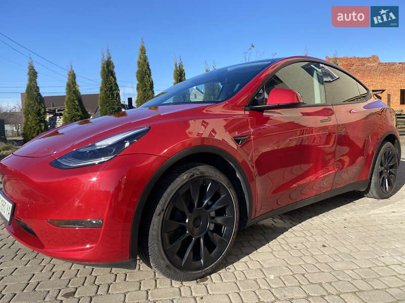 2021 tesla model y