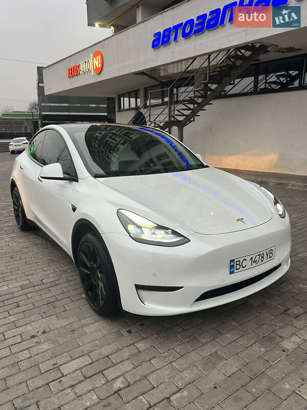 2021 tesla model y