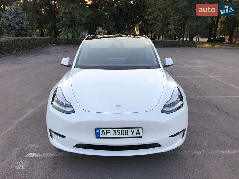 2020 tesla model y