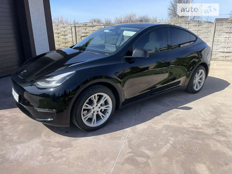 2021 tesla model y