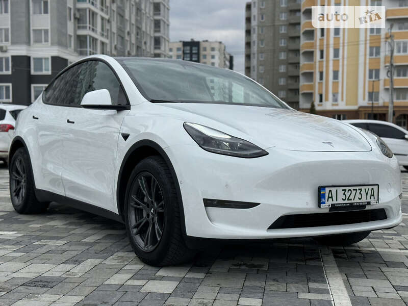 2020 tesla model y