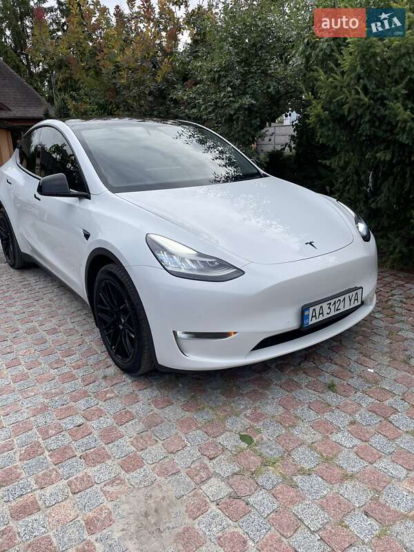 2020 tesla model y